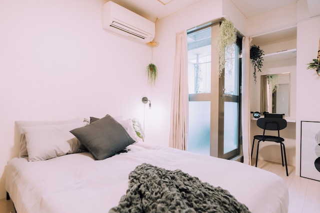 Minimalist Loft 1001