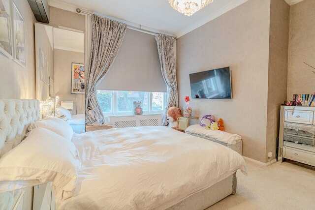 ウォーム & ウェルカミング ロンドン エスケープ ウィズ ホーム タッチズ