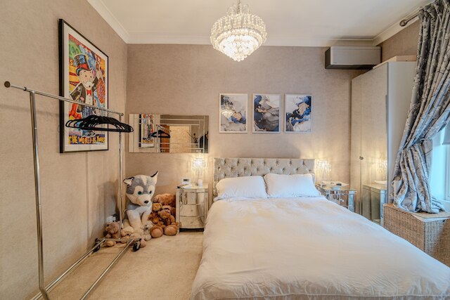 ウォーム & ウェルカミング ロンドン エスケープ ウィズ ホーム タッチズ