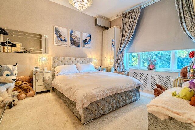 ウォーム & ウェルカミング ロンドン エスケープ ウィズ ホーム タッチズ