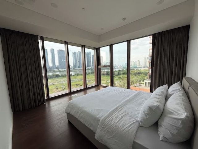 ザ オペラ レジデンス - プール & サウナ