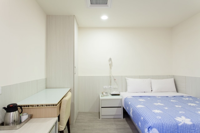 ルエイ グン ビジネス ホテル (瑞宮商務旅館)