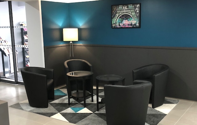 アケナ シティ パリ ノール セント ウィズ