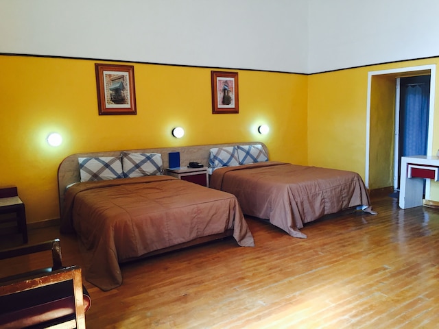 ホテル イサベル