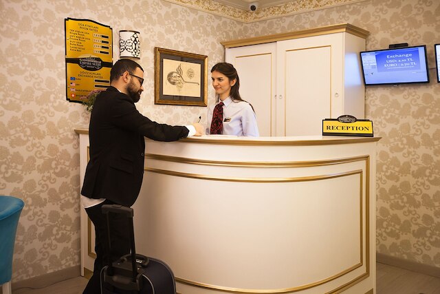 エンパイア スイート ホテル