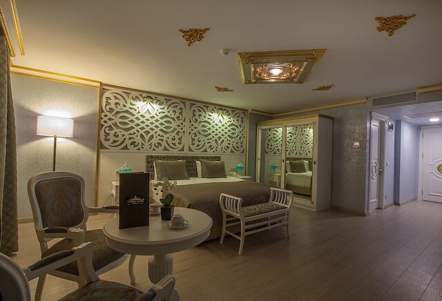 エンパイア スイート ホテル