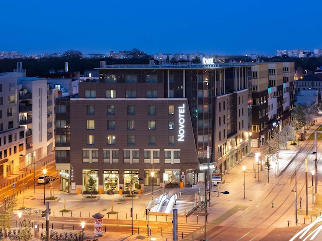 ノボテル パリ サン ドニ スタッド バジリク