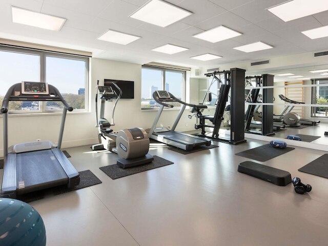 ノボテル パリ サン ドニ スタッド バジリク