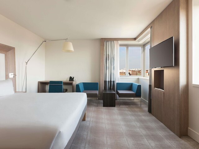 ノボテル パリ サン ドニ スタッド バジリク