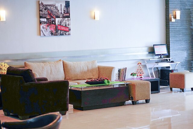 ホテル セレベス