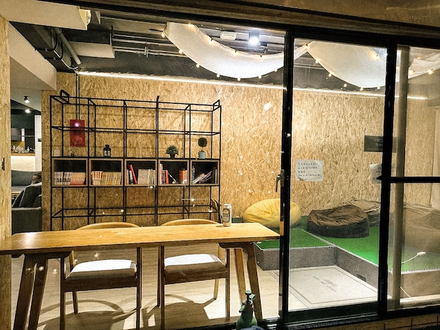 ミーティングメイツ ホステル (寓見青旅)