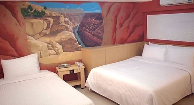 ドン メン ホテル (東門旅店)