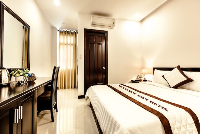 ナイト スカイ ホテル