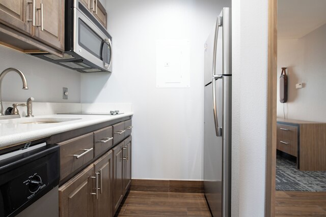 ホームウッド スイーツ ホウマ、LA