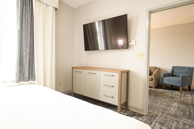 ホームウッド スイーツ ホウマ、LA