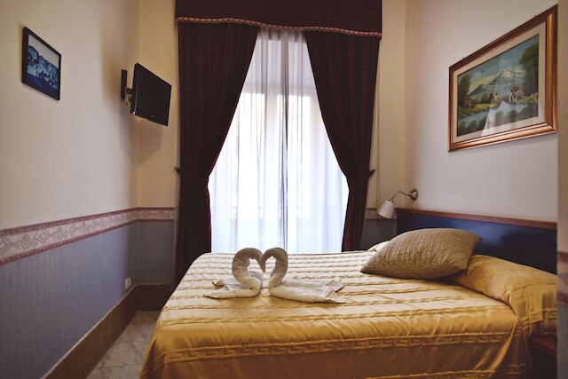 ホテル カーメル ローマ