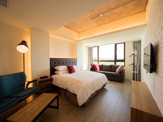 ベラス マナー ケンティン (墾丁貝拉司漫民宿)