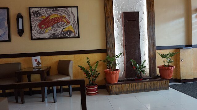 ホテル ソゴ エドサ カロオカン