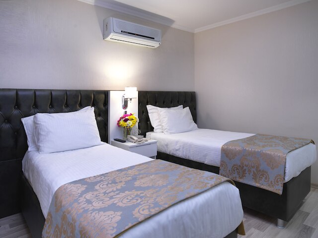 モナーク ホテル