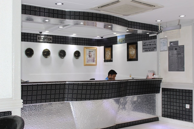 ホワイト フォート ホテル