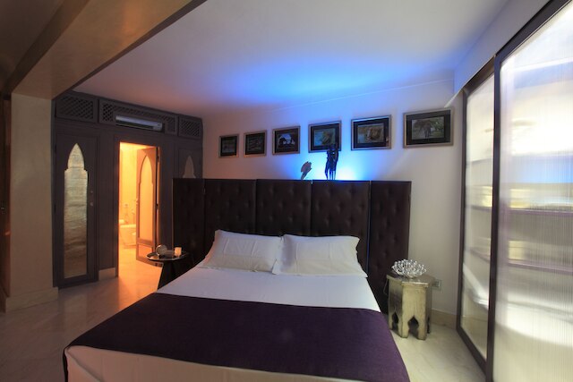 リヤド インフィニティ シー