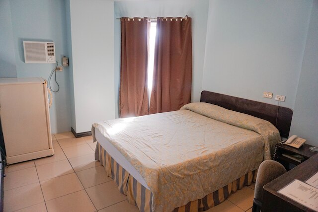 クラウン ガーデン ホテル