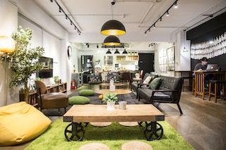 ウィ カム ホステル