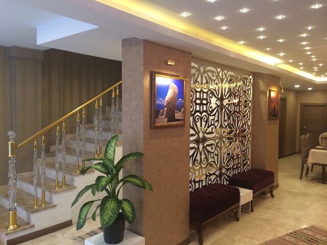 ゴールデン レイン ホテル オールド シティ