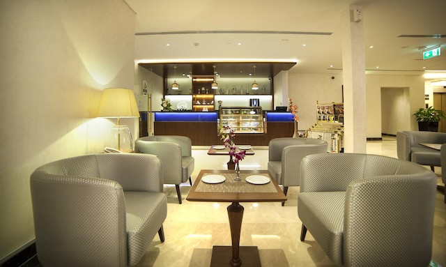 ラビズ センター ポイント ホテル