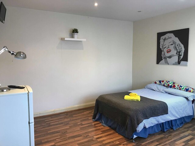 メープスベリー ホステル