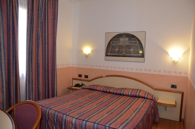 ホテル アレクサンダー