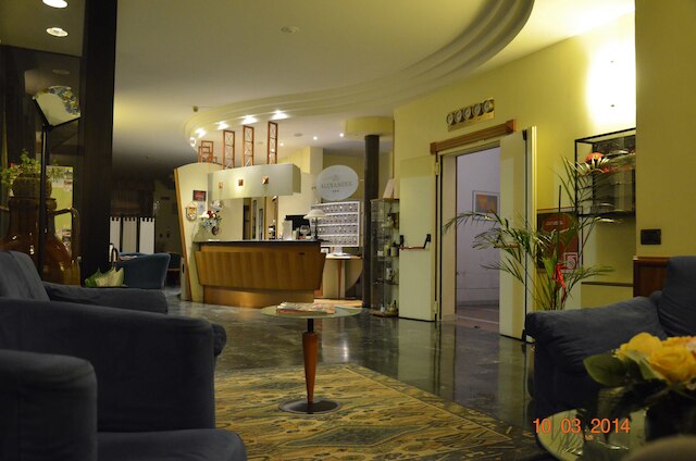 ホテル アレクサンダー