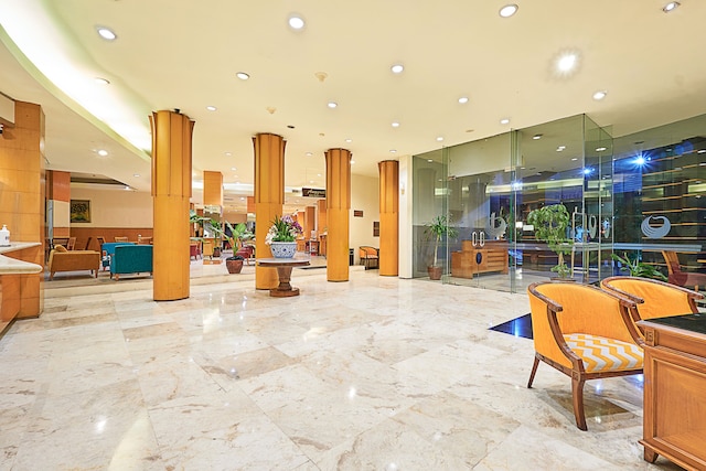 ビサンタ ビダカラ スラバヤ