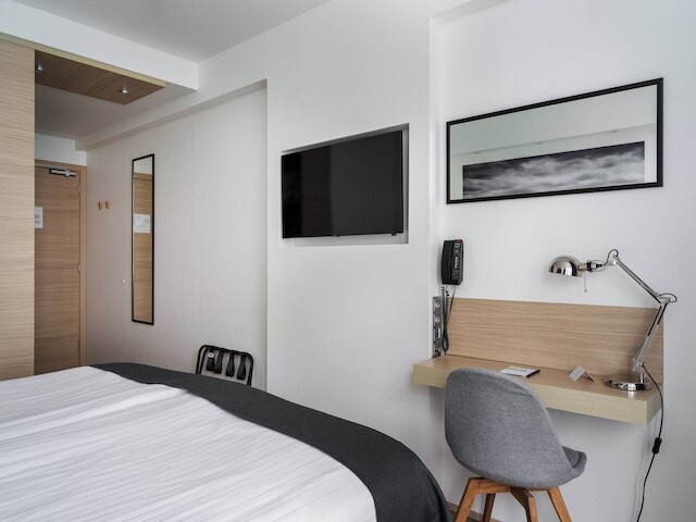 ストーム ホテル バイ ケアホテルズ