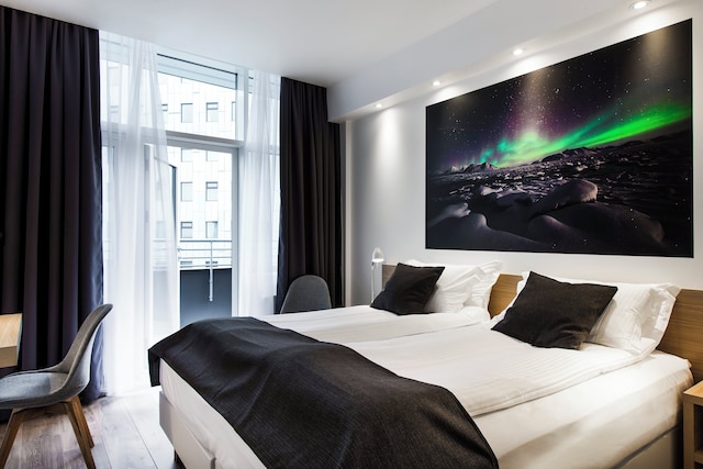 ストーム ホテル バイ ケアホテルズ