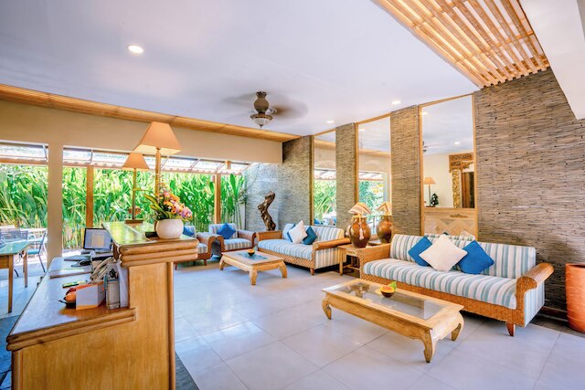 ポンドック サリ