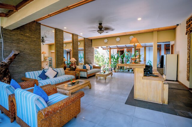 ポンドック サリ