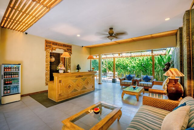 ポンドック サリ