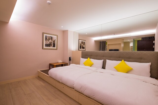 ザ クリスタル イン サン ムーン レイク