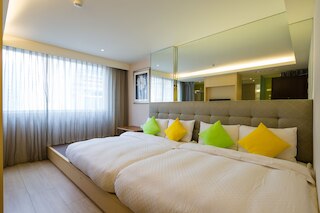 ザ クリスタル イン サン ムーン レイク