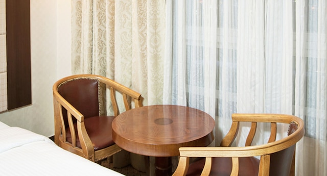 ザ チェイル ホテル オニャン