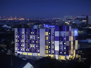 イビス バジェット セマラン テンデアン