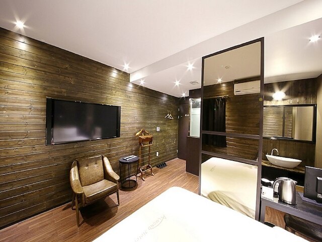 ホテル アーモンド 釜山 ステーション