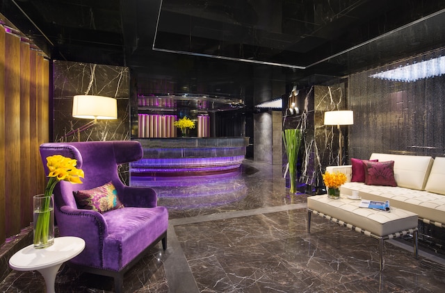 ホテル プラボ香港 (香港宝御酒店)