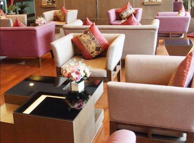 ノッパカオ プレース