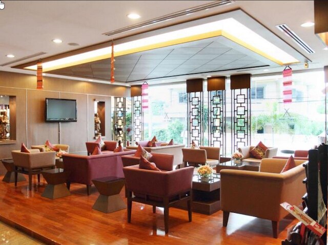 ノッパカオ プレース