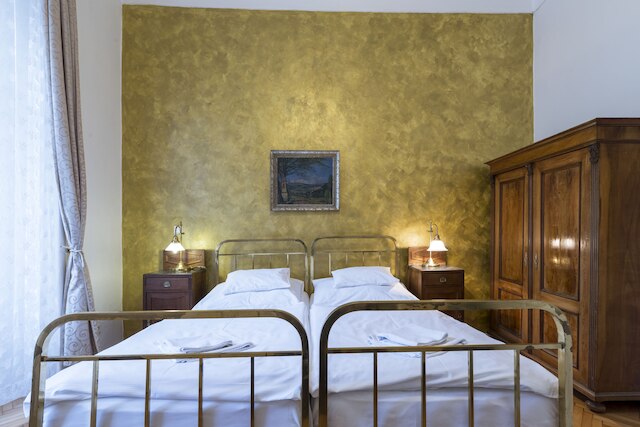 ホテル ウ ズラテホ イェレナ