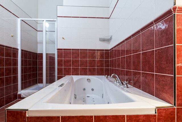 ホテル ウ ズラテホ イェレナ