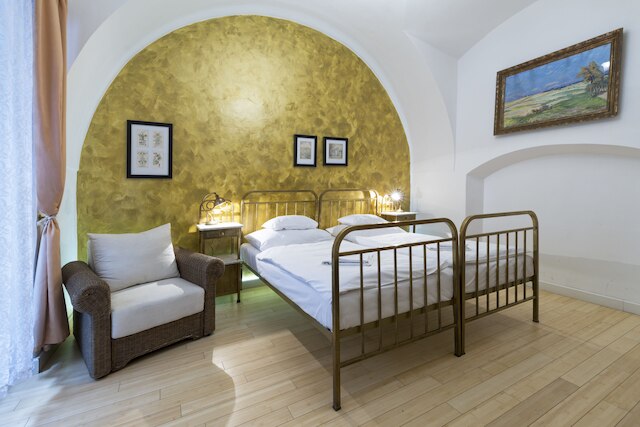 ホテル ウ ズラテホ イェレナ