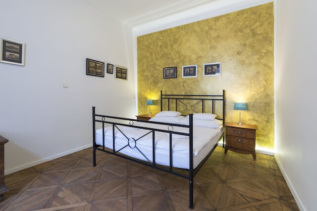 ホテル ウ ズラテホ イェレナ